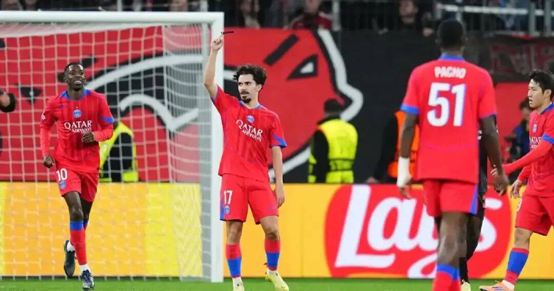 今夜洛杉矶快船备战欧冠，队长鼓劲细节曝光，引发热议，阵容厚度经受考验(国乒女团32逆转日本夺冠)